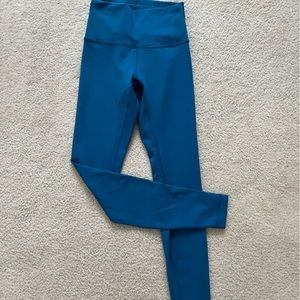 Lululemon Wunder Train high rise leggings size 4 28”